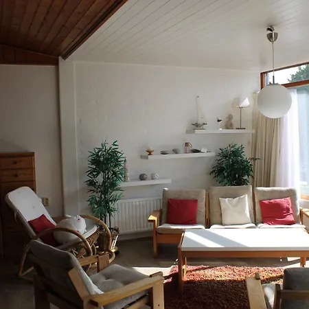 Holiday home Zonnegroet Julianadorp